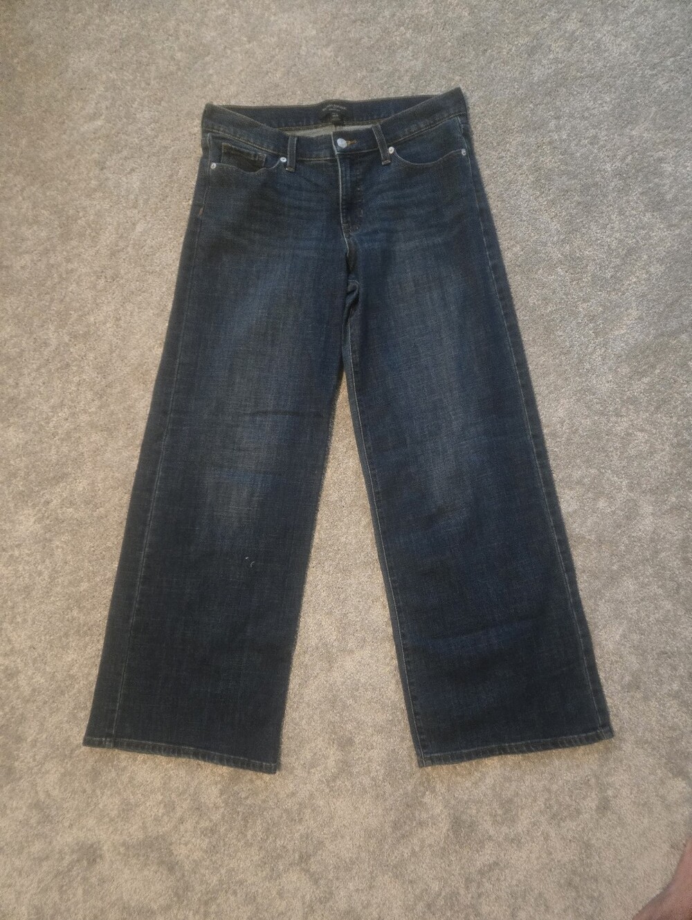 Banana Republic- Wide Leg Dark Wash Women’s Jeans - Classic Dark Blue Size 29/8